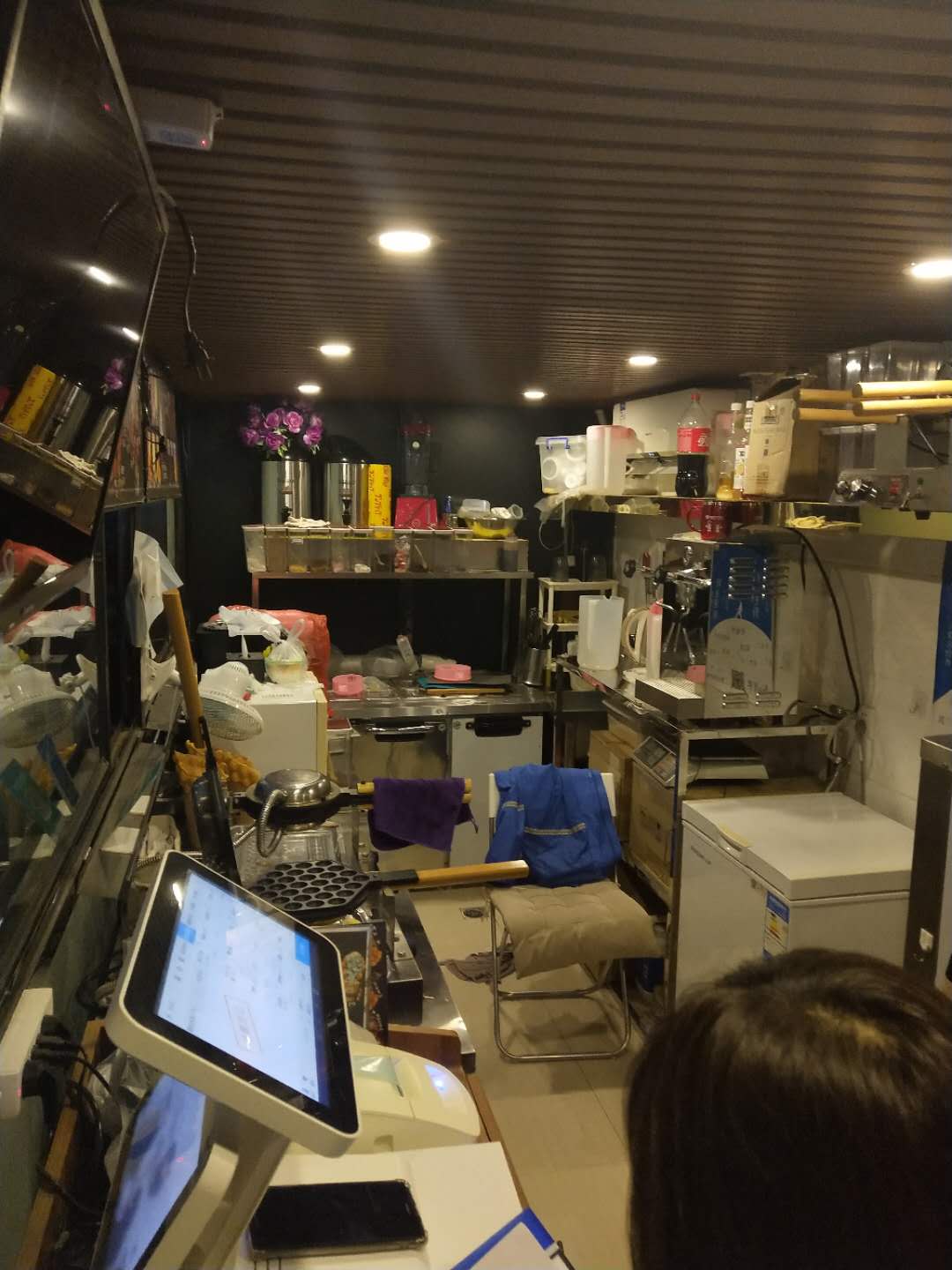 财经大学校内网红店转让实景图片