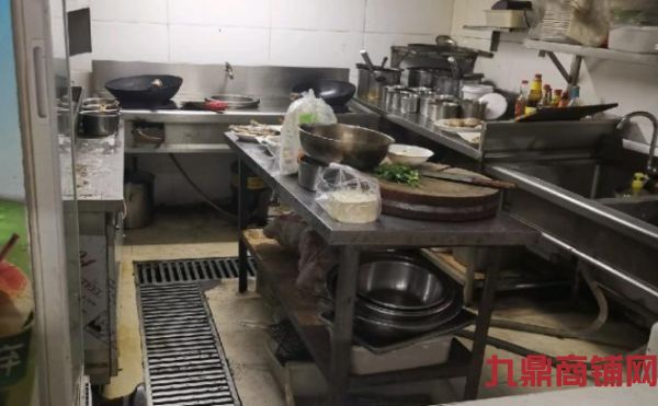 (转让) 正在营业中的饭店手续齐全实景图片