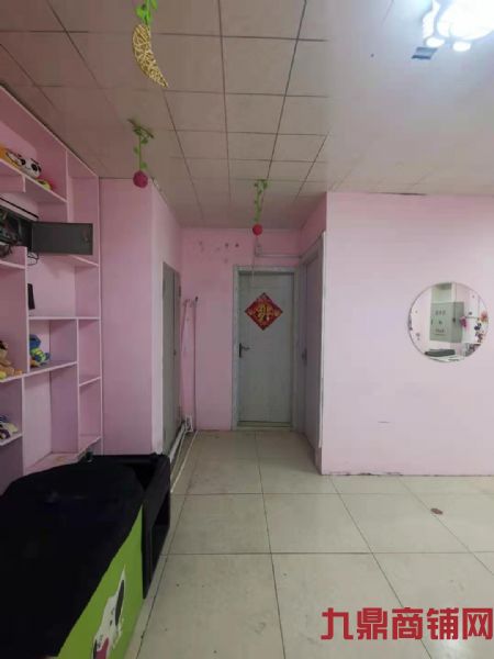 亿合城临街旺铺出租出兑实景图片