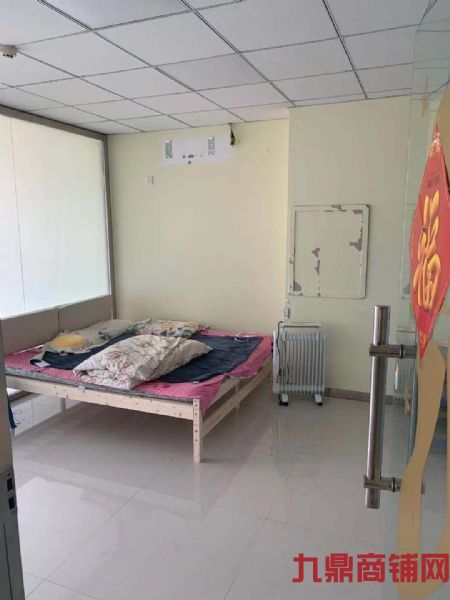 临街店面二楼直租适合多种行业实景图片