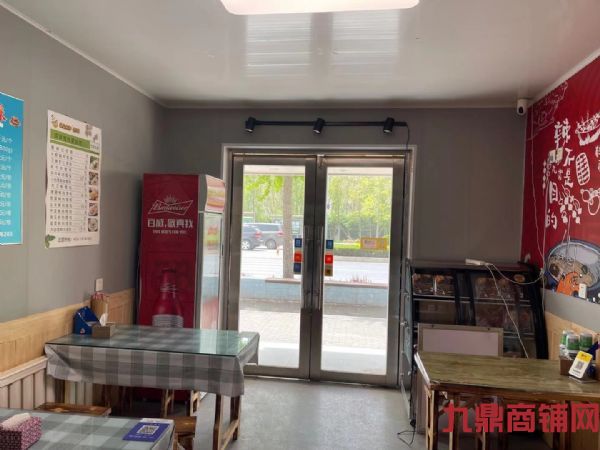 转让交大地铁C口 麻辣烫酱骨饭 地脚好 客源稳定实景图片