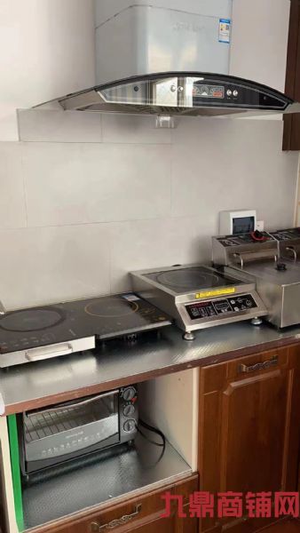 百合山庄临街外卖店.单量高.实景图片