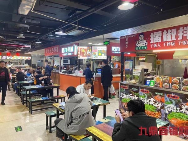 三八商圈火热美食城档口出兑外卖堂食客流都大实景图片