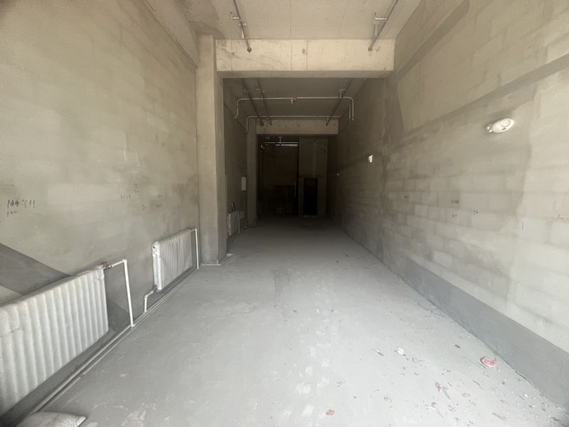 万达体育新城B区商铺出租实景图片
