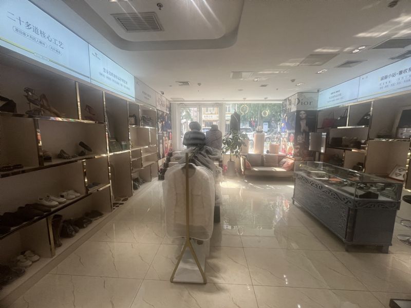 ��ɽ������־�װ���ٽ���ͷ���⣨��ת�÷ѣ�ʵ��ͼƬ