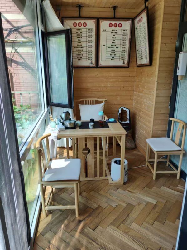 �����ڽ�������������ʵ��ͼƬ