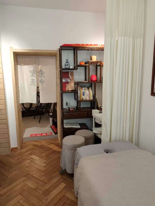 �����ڽ�������������ʵ��ͼƬ