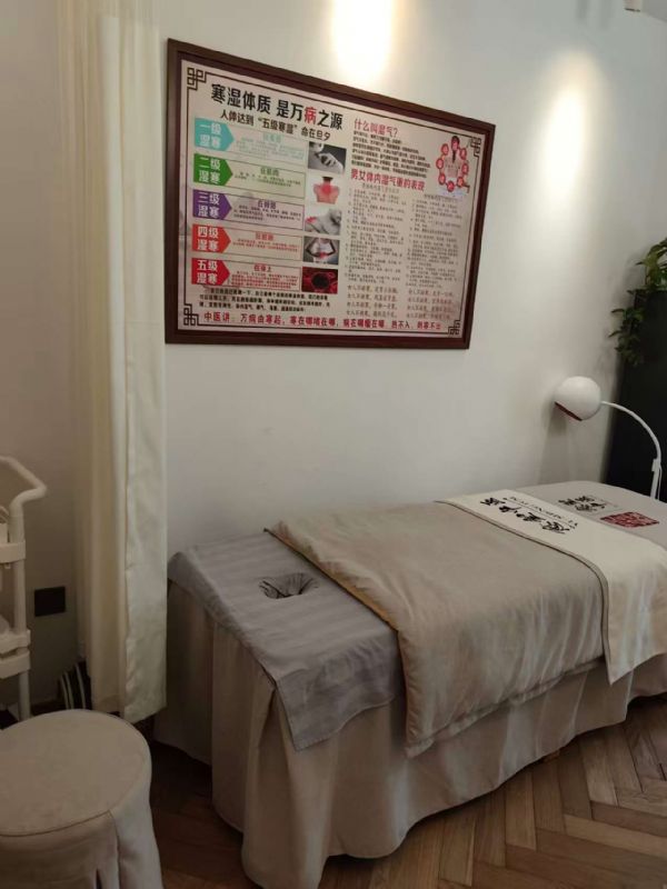 �����ڽ�������������ʵ��ͼƬ