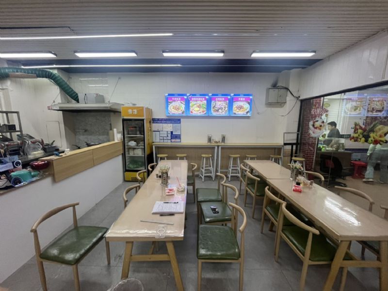 工业大学校内新型食堂一楼店铺出兑 工业大学校内新型食堂一楼店铺出兑